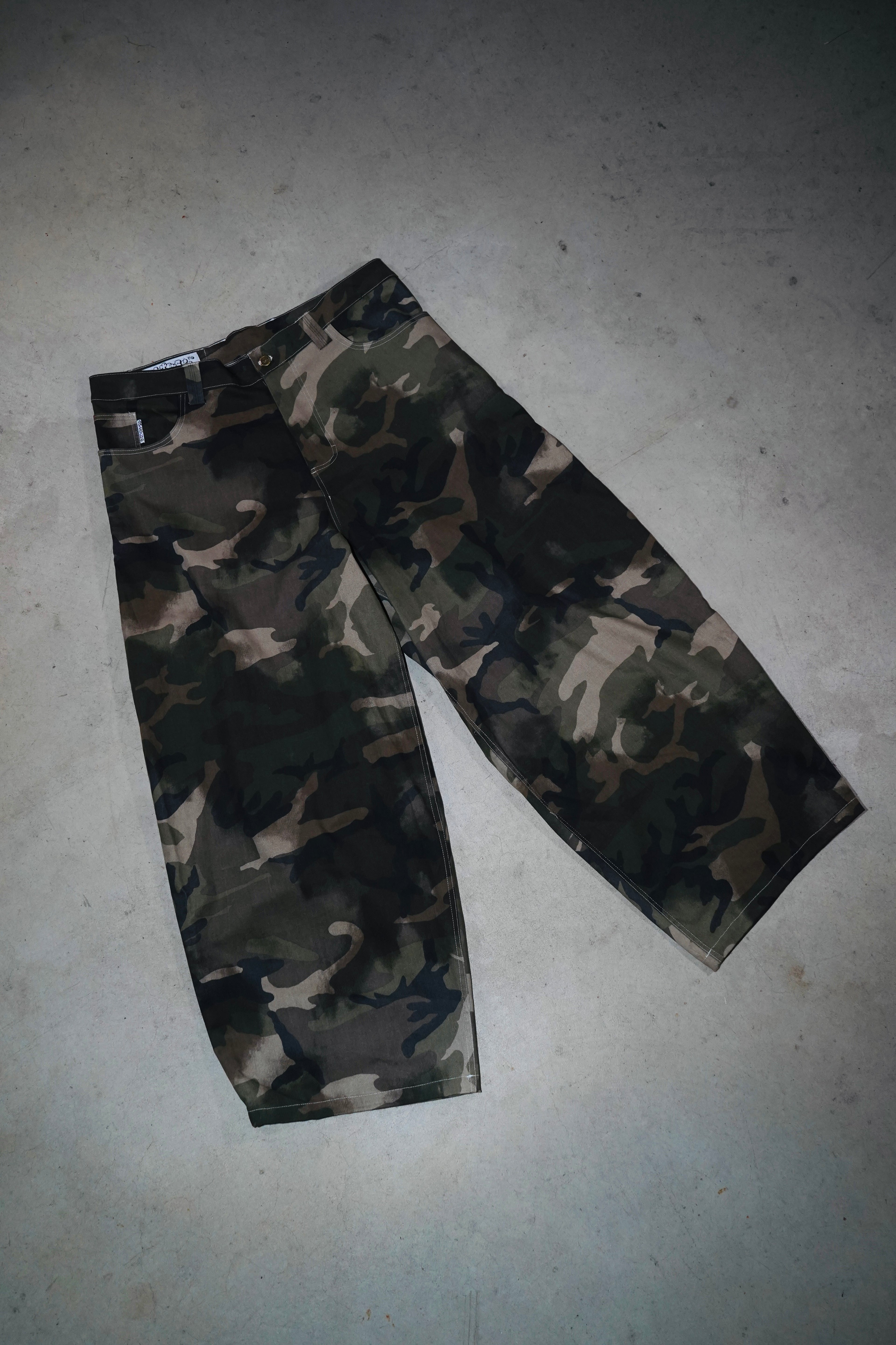 Ultra baggy camo pants