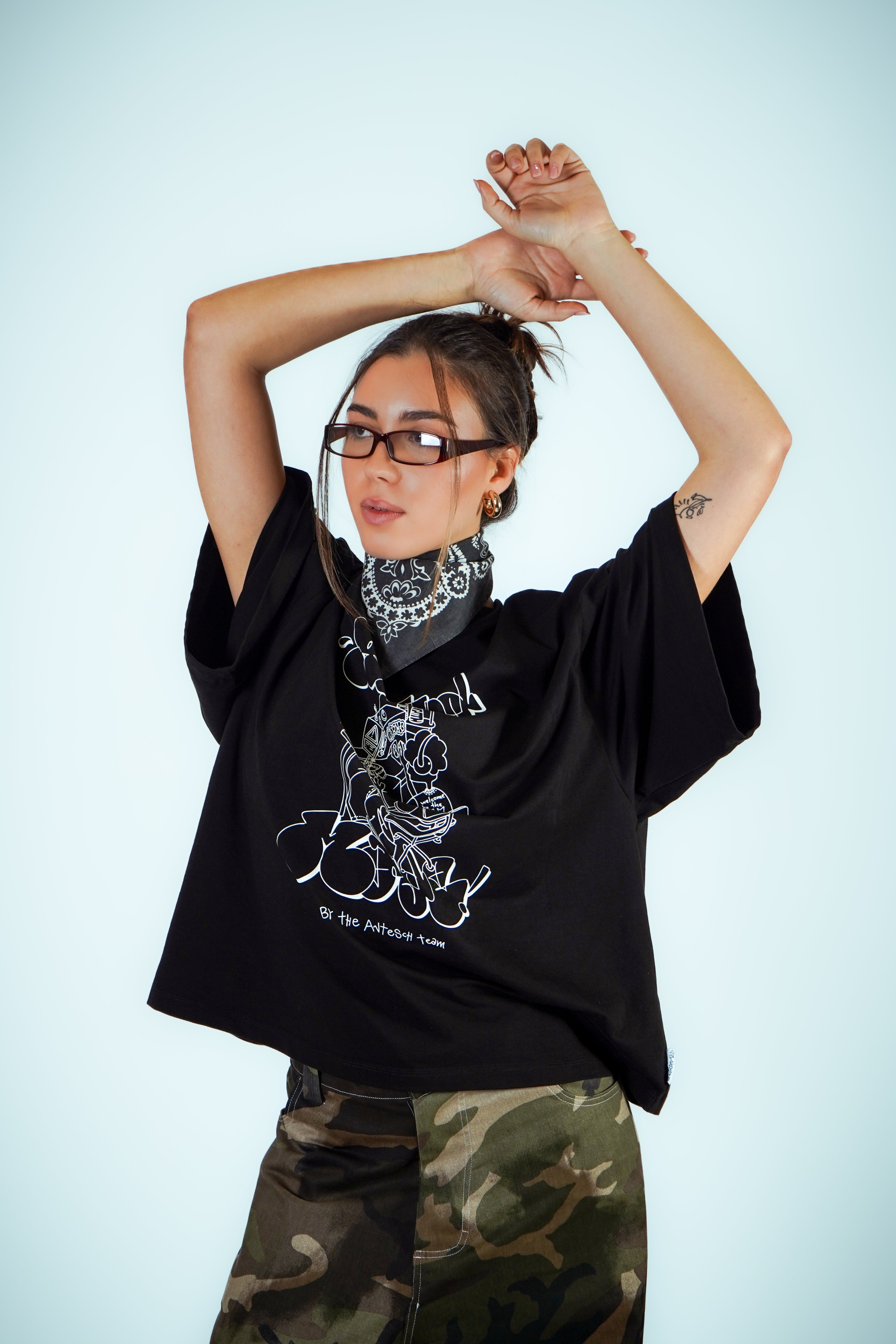 Sewing-Man Tee Black