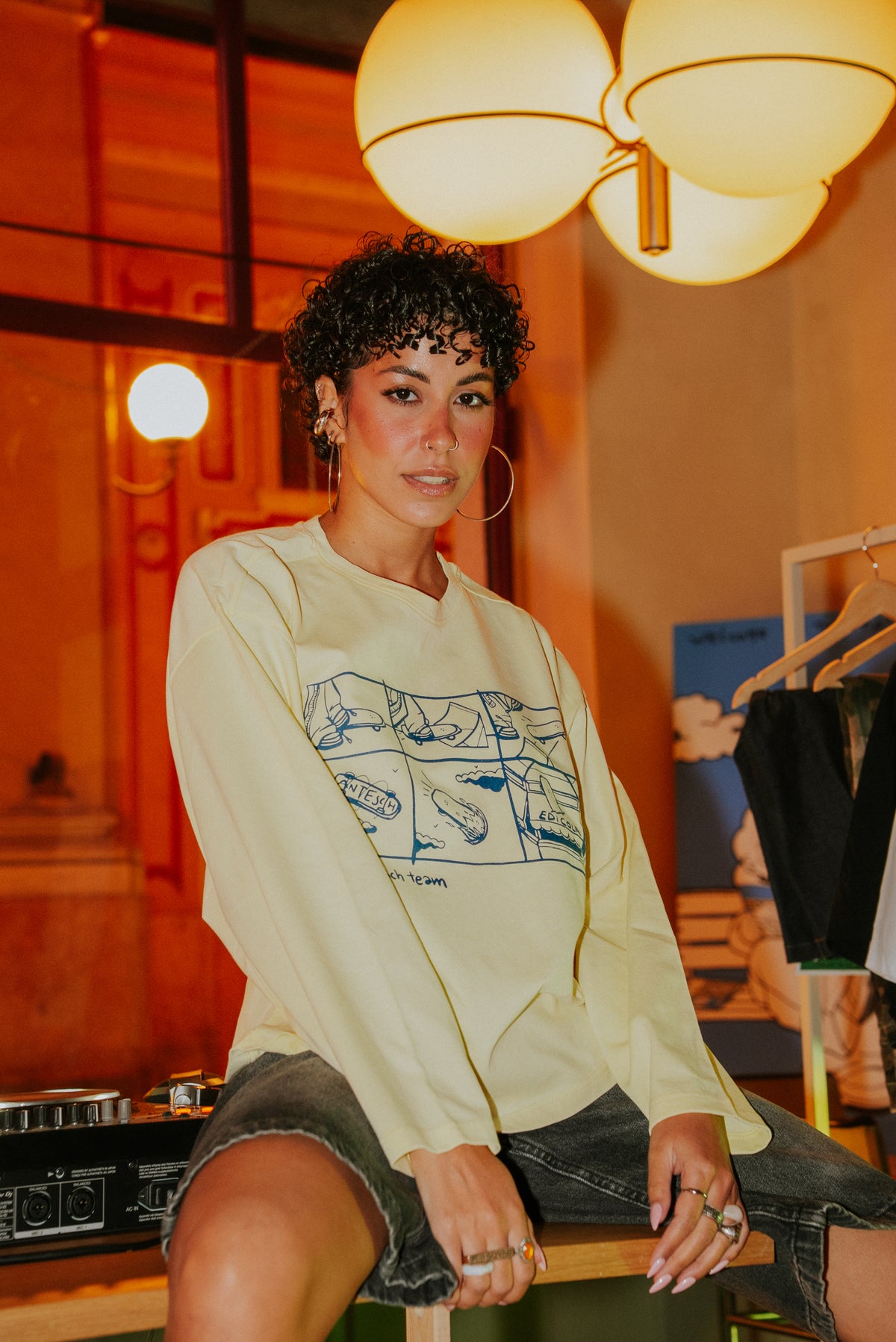 Antesch Edicola yellow longsleeve